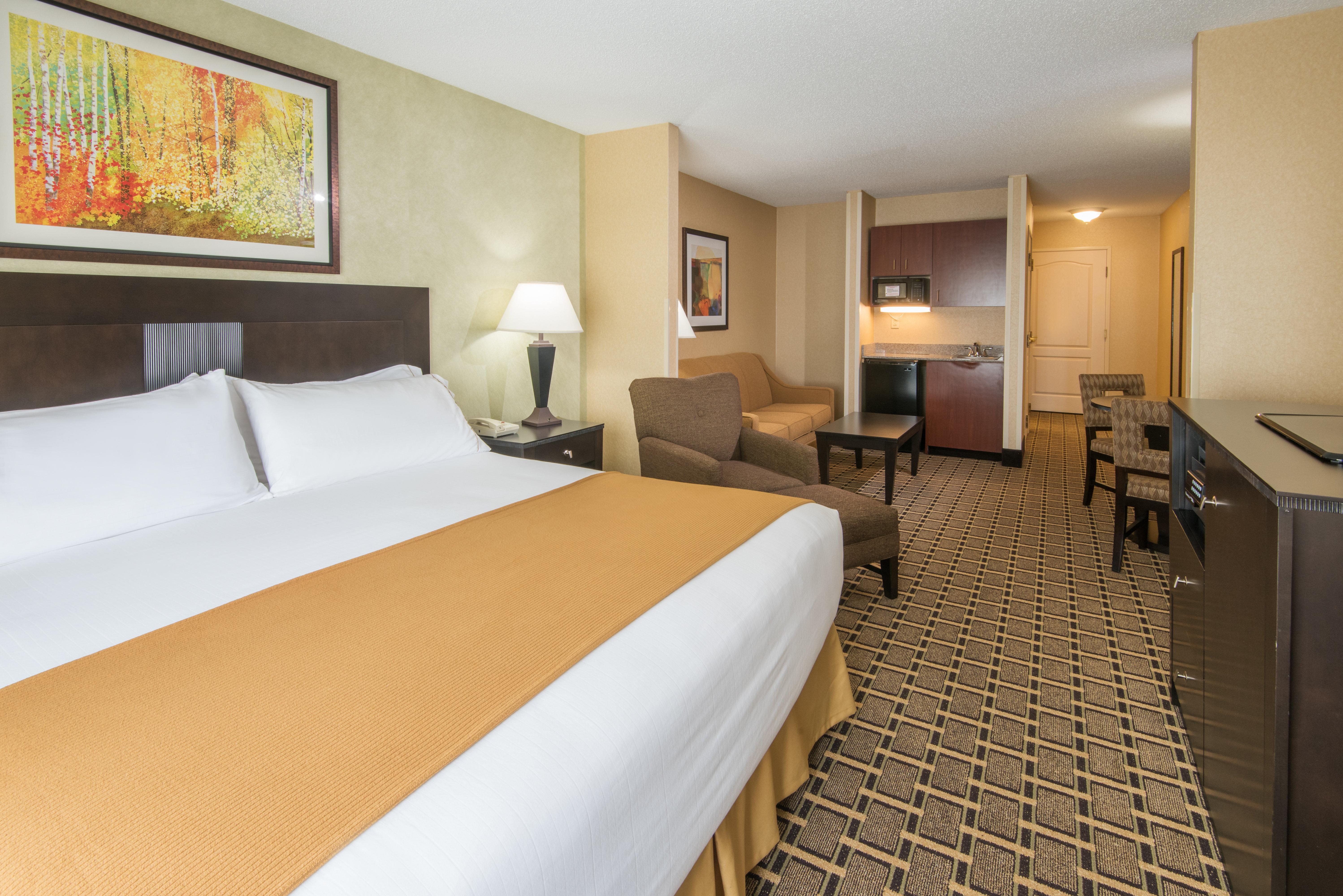 Holiday Inn Express & Suites - Sharon-Hermitage By Ihg West Middlesex Exterior photo